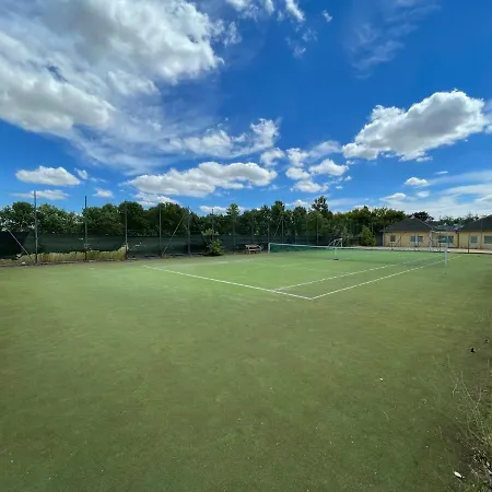 Semesterpark Village