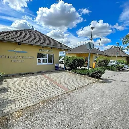Village Üdülőpark Szenc