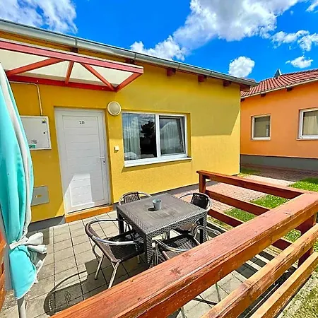 Village 4* Szenc
