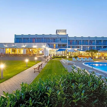 Village 4*